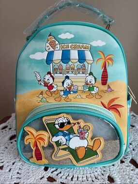 Our Universe Disney Donald Duck & Nephews 90th  Anniversary Beach Theme Bag NWT